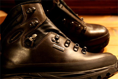 ヌバックレザー登山靴WAX仕上げ3回塗り加工&フルメンテナンスセット